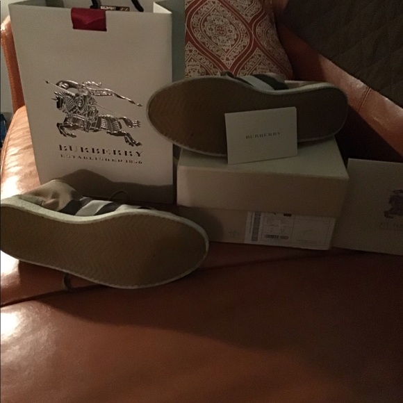 Designer sneakers - Picture 2 of 3